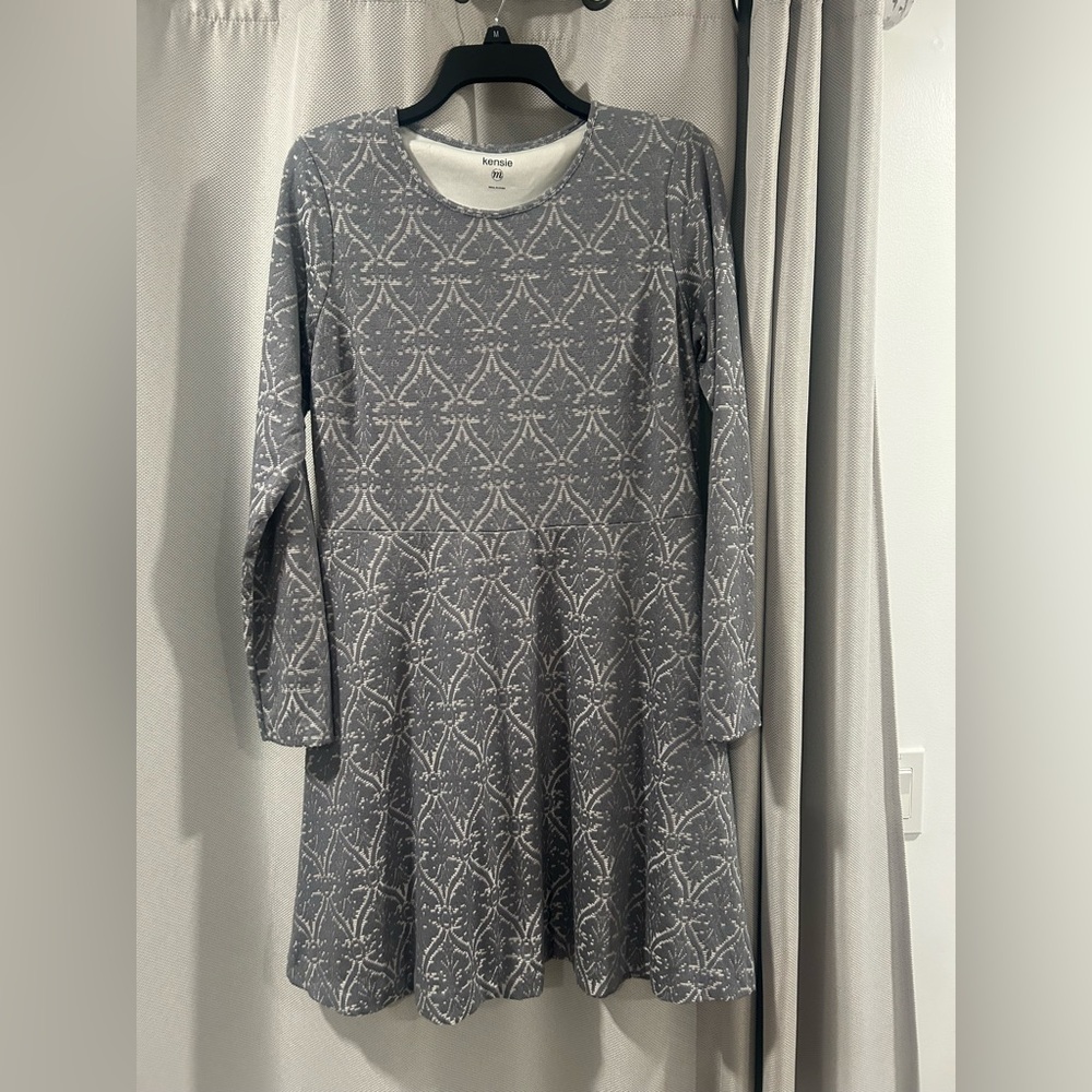 Kensie Long Sleeve Gray Pattern Dress